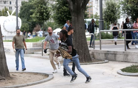 Migranti, nuovo blitz della polizia in stazione Centrale 2