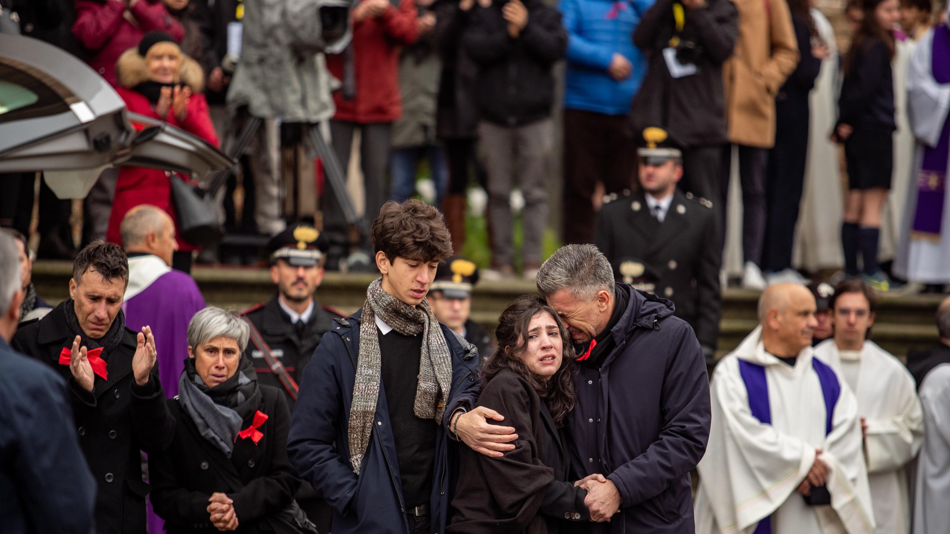 "Sei il mio angelo custode". Il dolore e le lacrime della sorella di Giulia Cecchettin