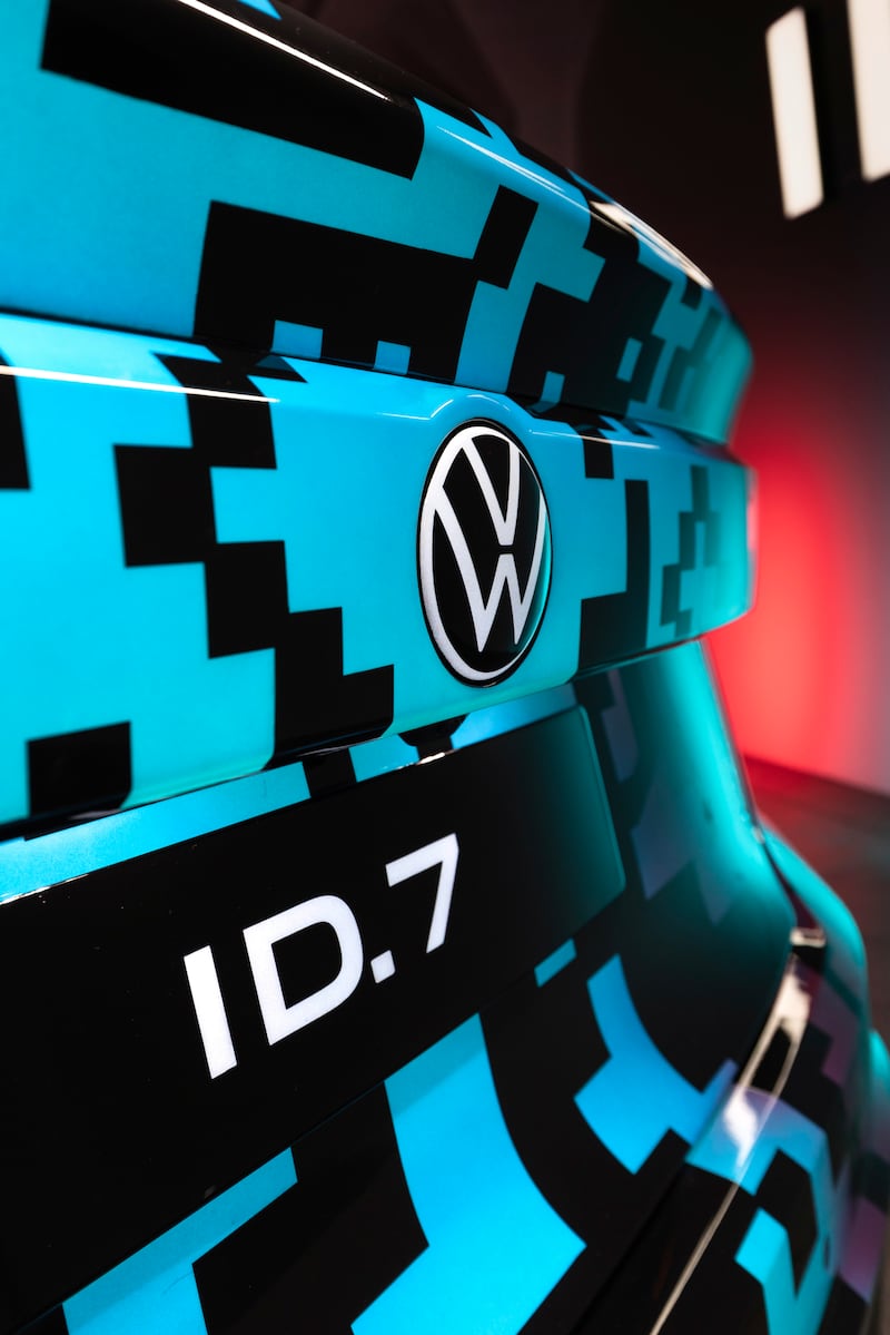 Volkswagen ID.7, le prime immagini dell’elettrica da 700 km  3