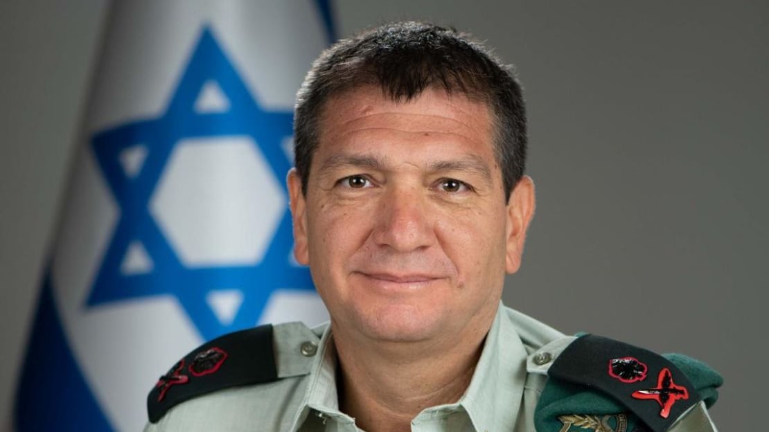 Israele, l'ora delle colpe. Via due capi militari. Raid su base Usa in Siria
