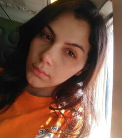 Valentina Nappi, scollatura maliziosa 13