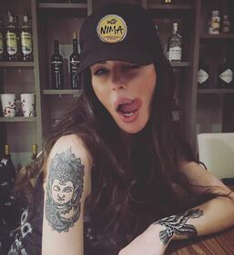 Nina Moric, le foto più sexy su Instagram 34