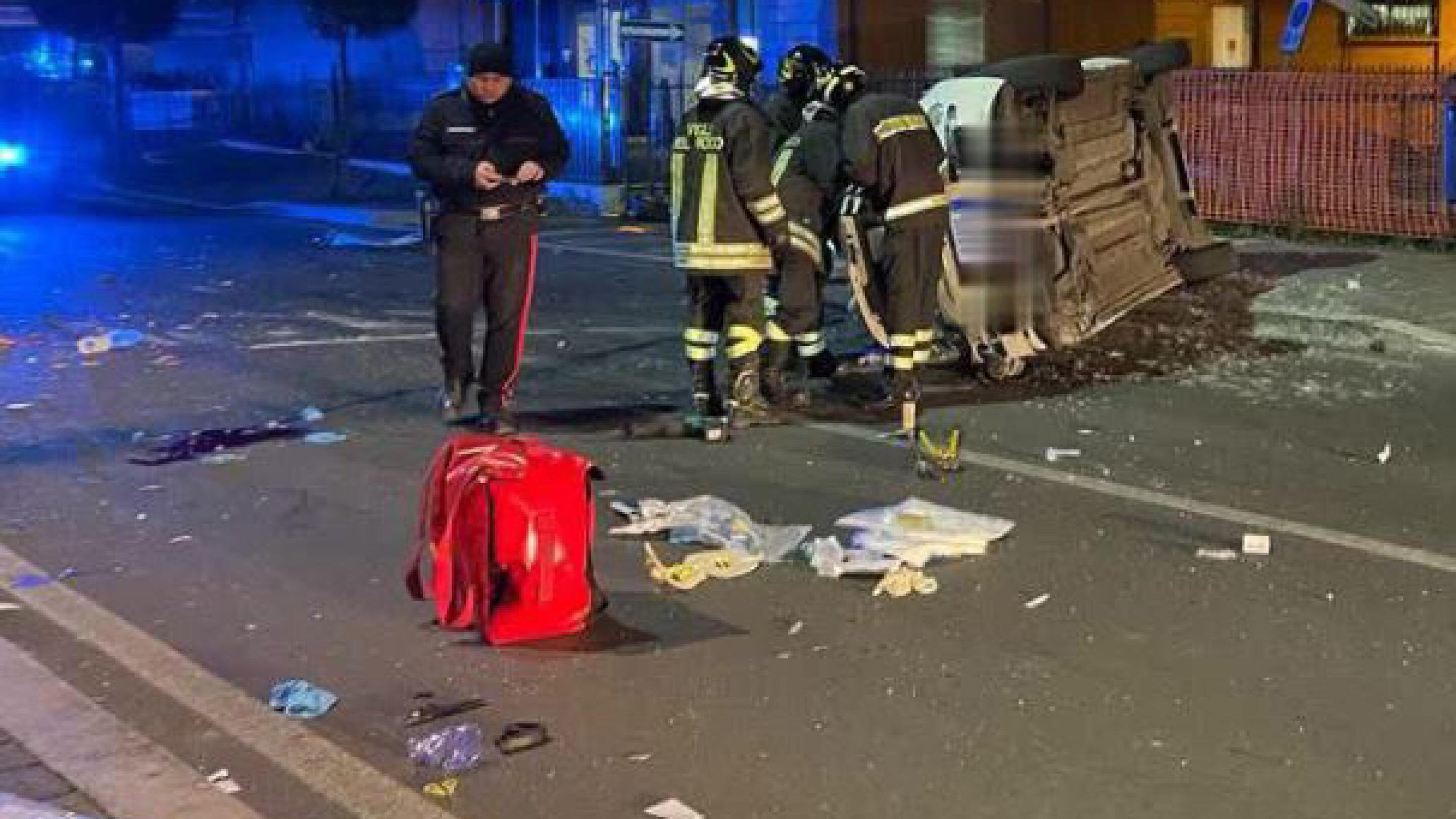 Lo schianto, poi si ribaltano: morti cinque ragazzi a Roma