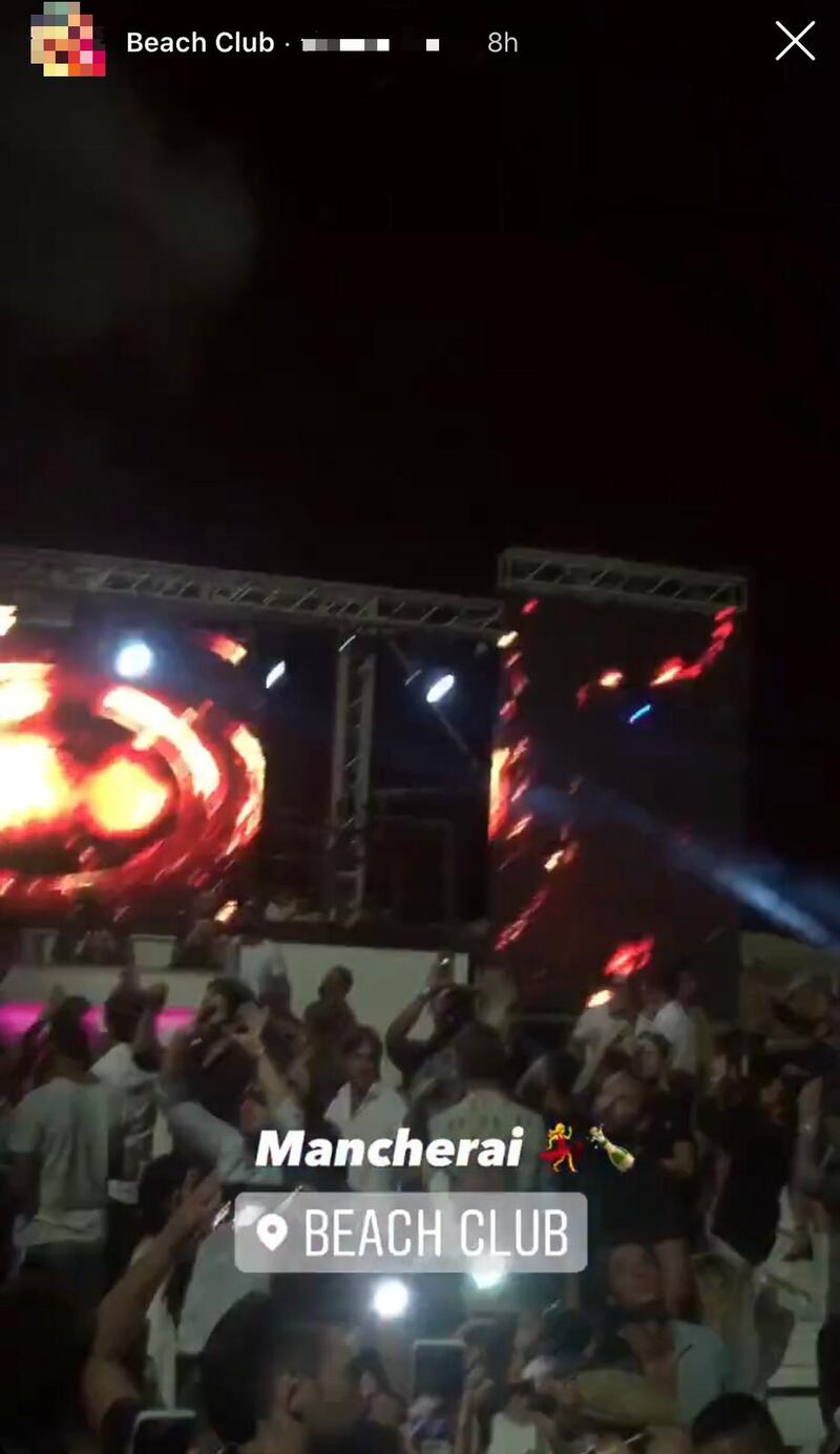 L'ultima notte delle discoteche tra assembramenti e poche mascherine 4