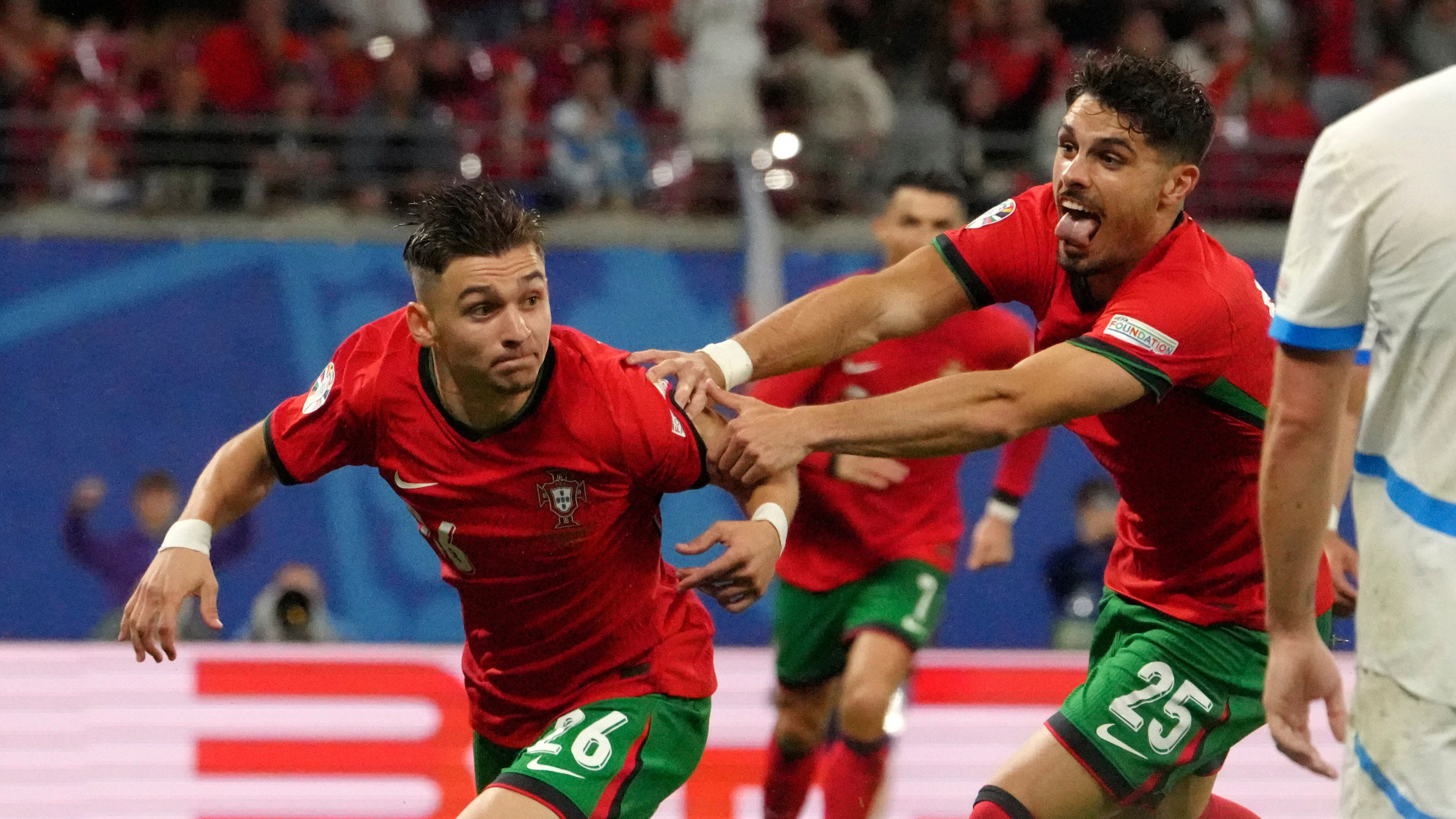 Il vecchio Portogallo di CR7 e Pepe salvato da un baby