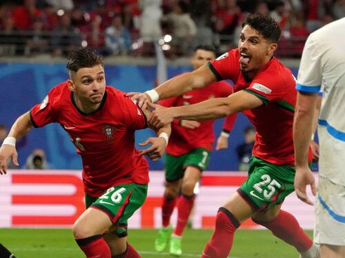 Il vecchio Portogallo di CR7 e Pepe salvato da un baby