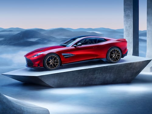 Nuova Aston Martin Vanquish: guarda la gallery