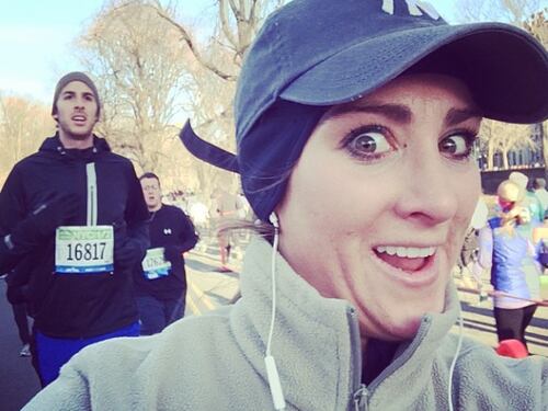 La runner corteggiatrice: selfie con gli atleti più belli