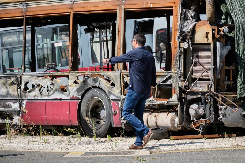 Il blitz di Salvini nella rimessa Atac presa di mira dai nomadi 13