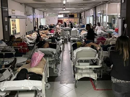 Cardarelli, tornano le barelle al Pronto soccorso