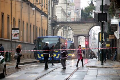 Incendio devasta il tetto della Cavallerizza reale di Torino 2