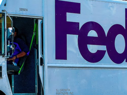 Maxi sequestro a FedEx: "Serbatoio di lavoratori a buon mercato"