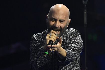 Sanremo 2024: ecco il look della terza serata del Festival dai Negramaro 8