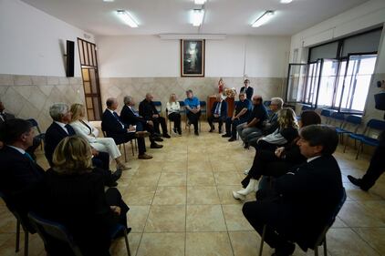 Giorgia Meloni e don Patriciello a Caivano 2