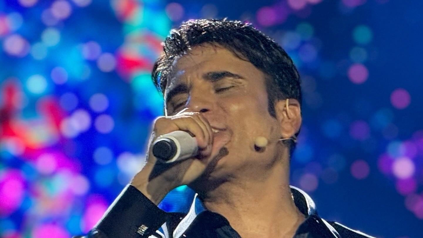 Sal Da Vinci, la moglie Paola Pugliese, i due figli, l'amicizia con Gigi D'Alessio: chi è e dove vive il cantante di "Rossetto e caffè"