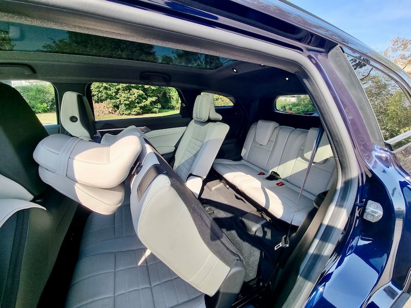 Renault Espace E-Tech: guarda la gallery del nuovo SUV sette posti 20