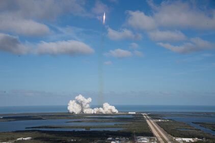 Parte il bus spaziale di Space X 10