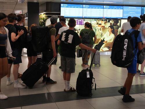 I bagagli restano a terra: cosa succede negli aeroporti