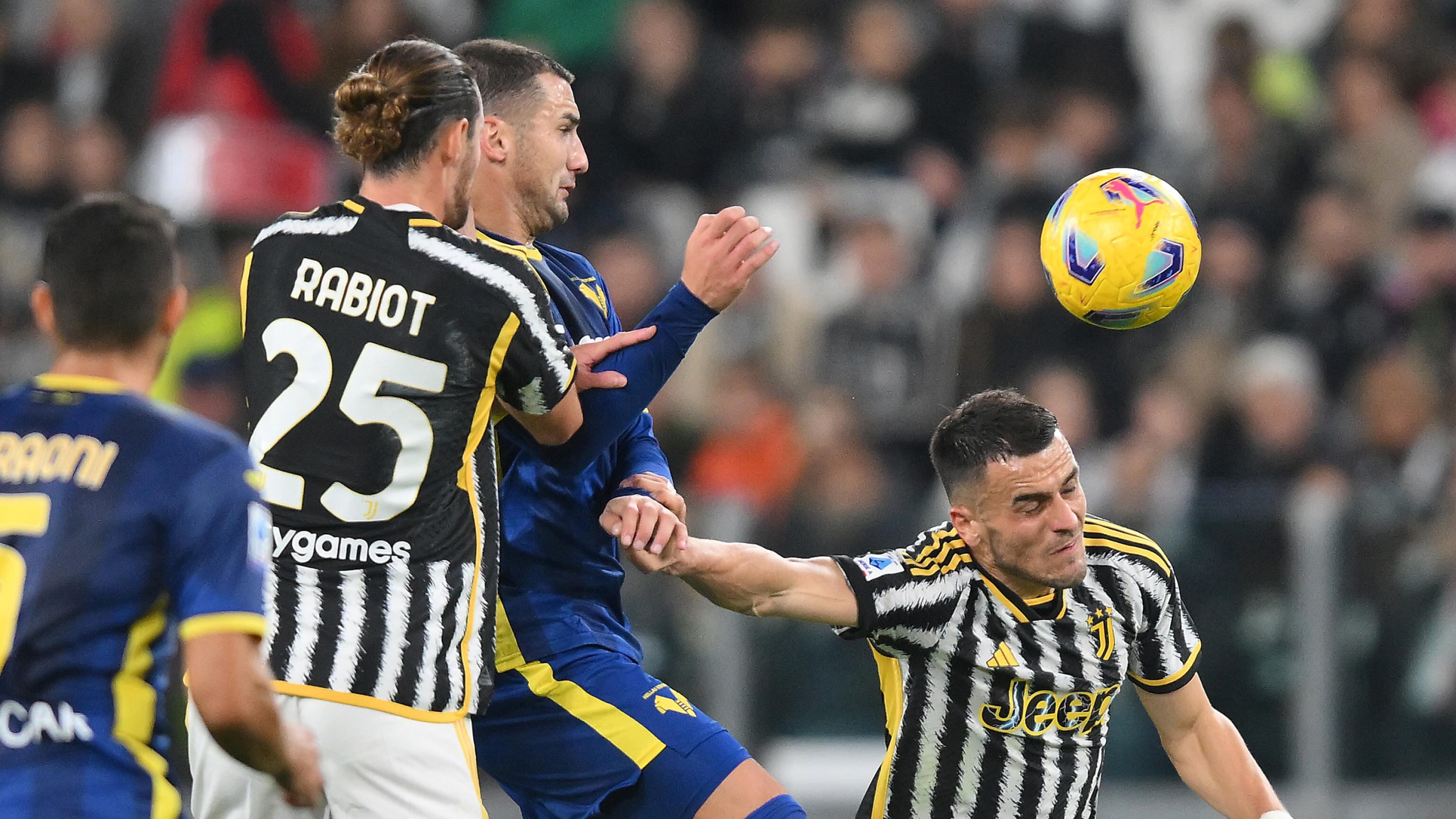 La Juventus all'ultimo respiro con il Verona. Bianconeri primi in classifica