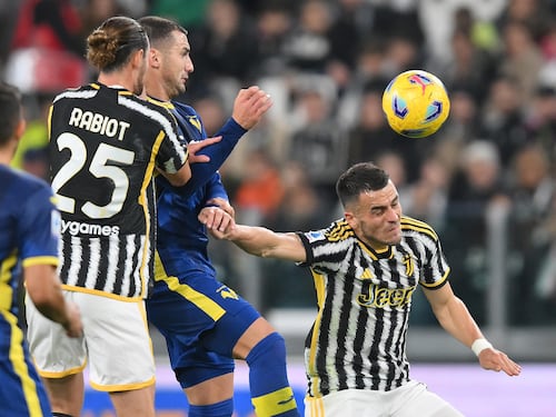 La Juventus all'ultimo respiro con il Verona. Bianconeri primi in classifica