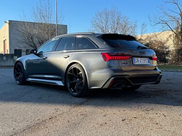 Audi RS6 Performance: guarda la gallery della super station wagon da 630 CV 7