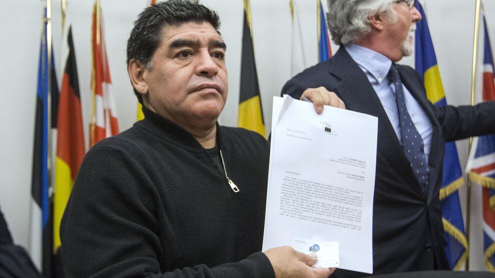Maradona segna un gol al Fisco Stop alle azioni di Equitalia
