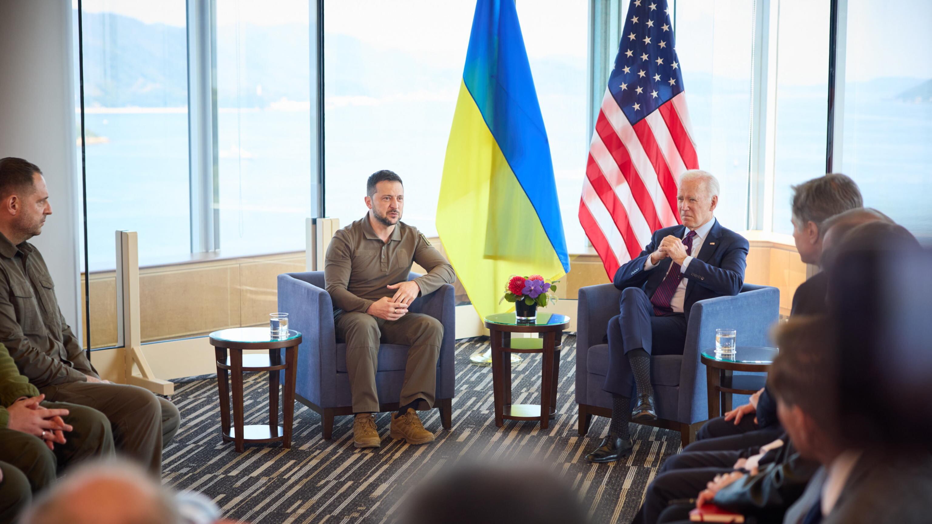 "F16 e pace a luglio". il G7 è con Zelensky. L'ira del Cremlino. "Basta propaganda"