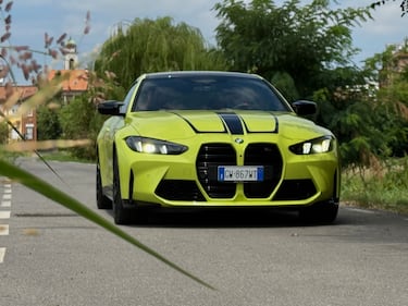 BMW M4 Competition xDrive: la gallery della sportiva bavarese  15