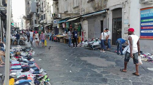 Napoli, all'ingresso della città la pattumiera a cielo aperto 9