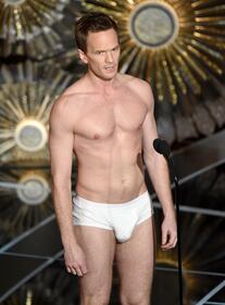 Il conduttore degli Oscar sale sul palco in mutande 7