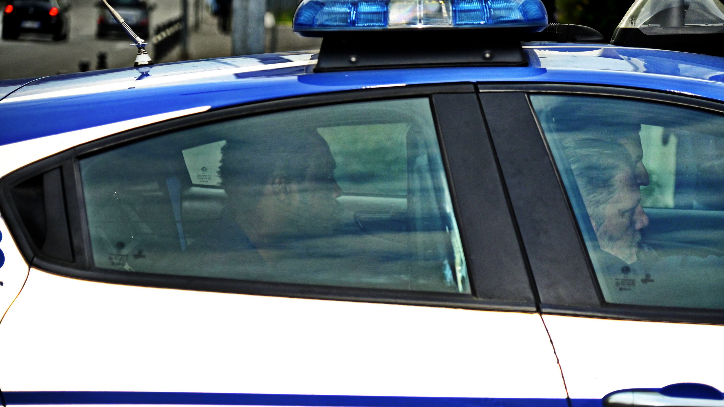 La lite, il coltello, i video. Cosa sappiamo dell'omicidio del vigilante a Bergamo