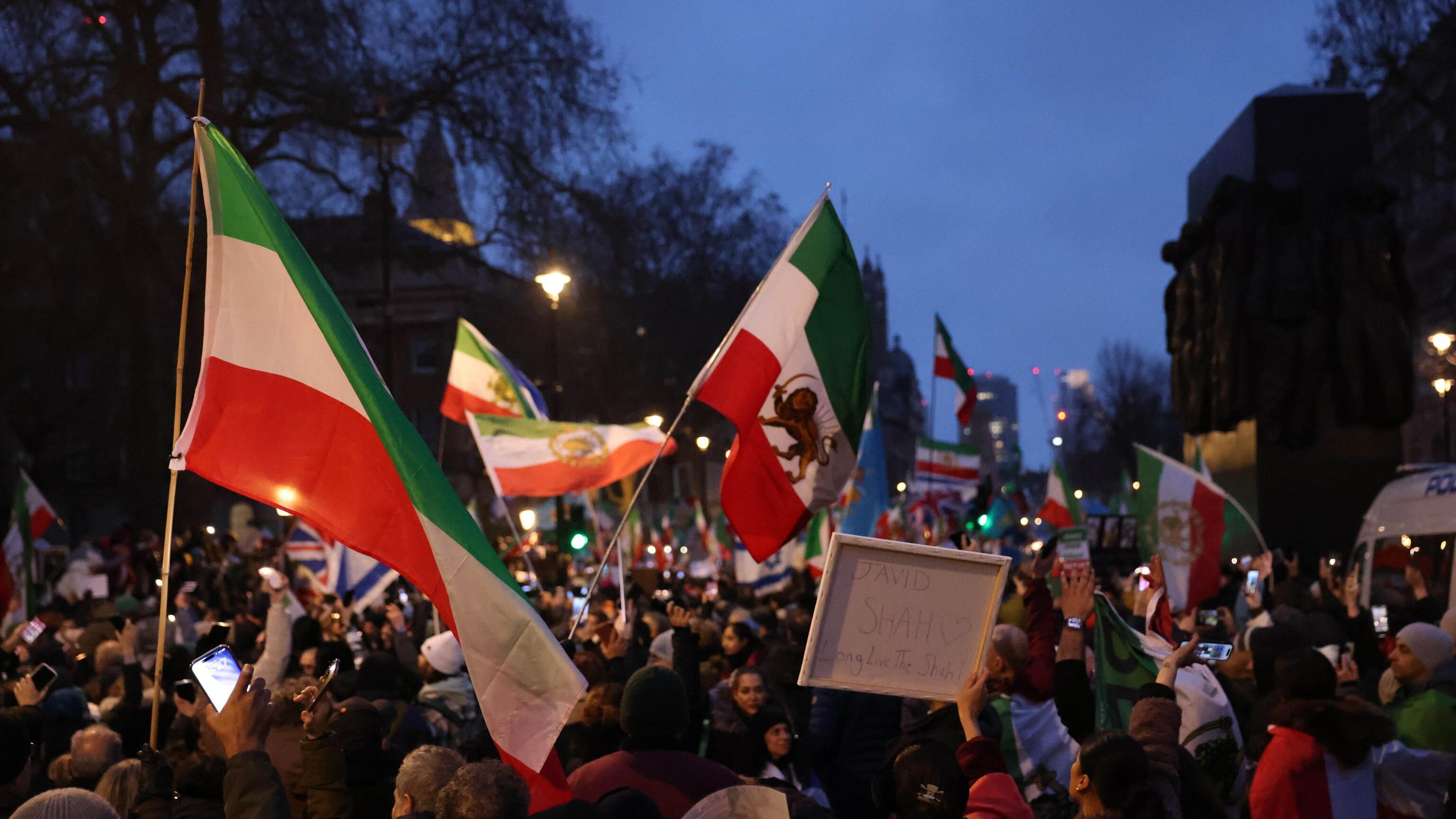 Leader, apparati, intervento straniero. Le tre incognite dell’equazione Iran