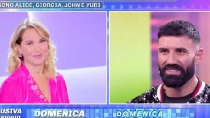 Isola dei Famosi, John insulta la D'Urso. Alda D'Eusanio: "Sei un imbecille"
