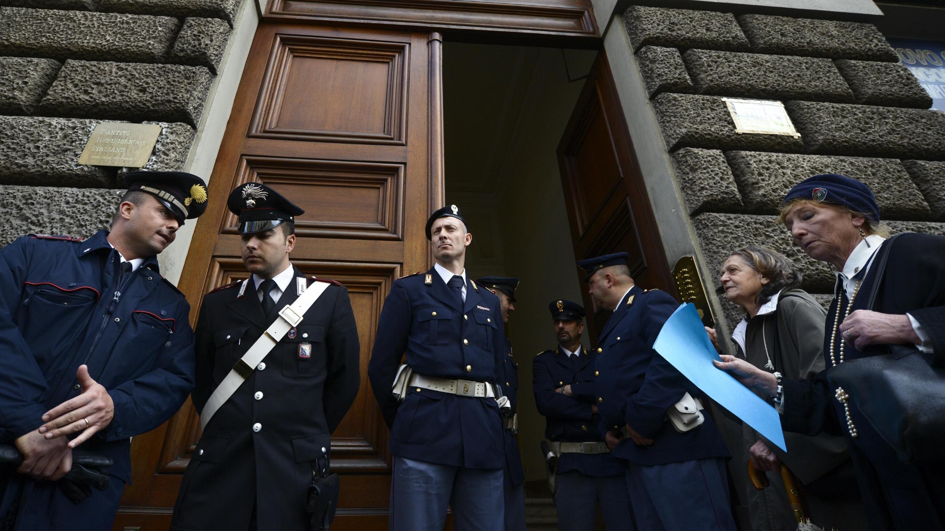 Solo funerali privati per l'uomo di Stato