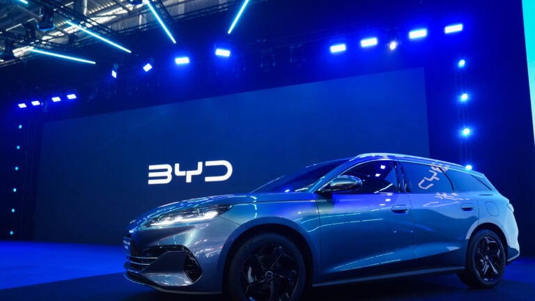 Byd bussa alla casa dei costruttori Ue