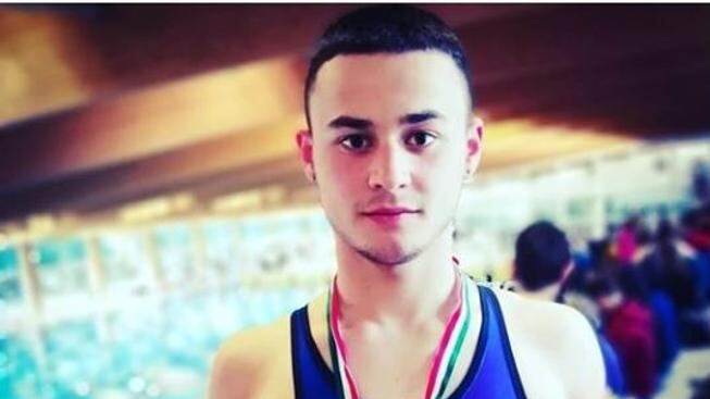 Tragedia in Versilia: muore il campione di nuoto Dario d’Alessandro