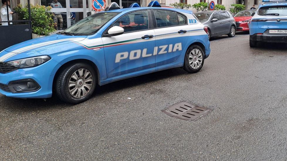 Segregato 4 anni e derubato dalla ex