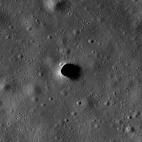 Scoperta una grotta lunare 2