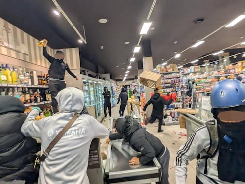 Chi condanna le violenze (e chi fa finta)