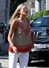 Sharon Stone, seno in vista sul red carpet 26