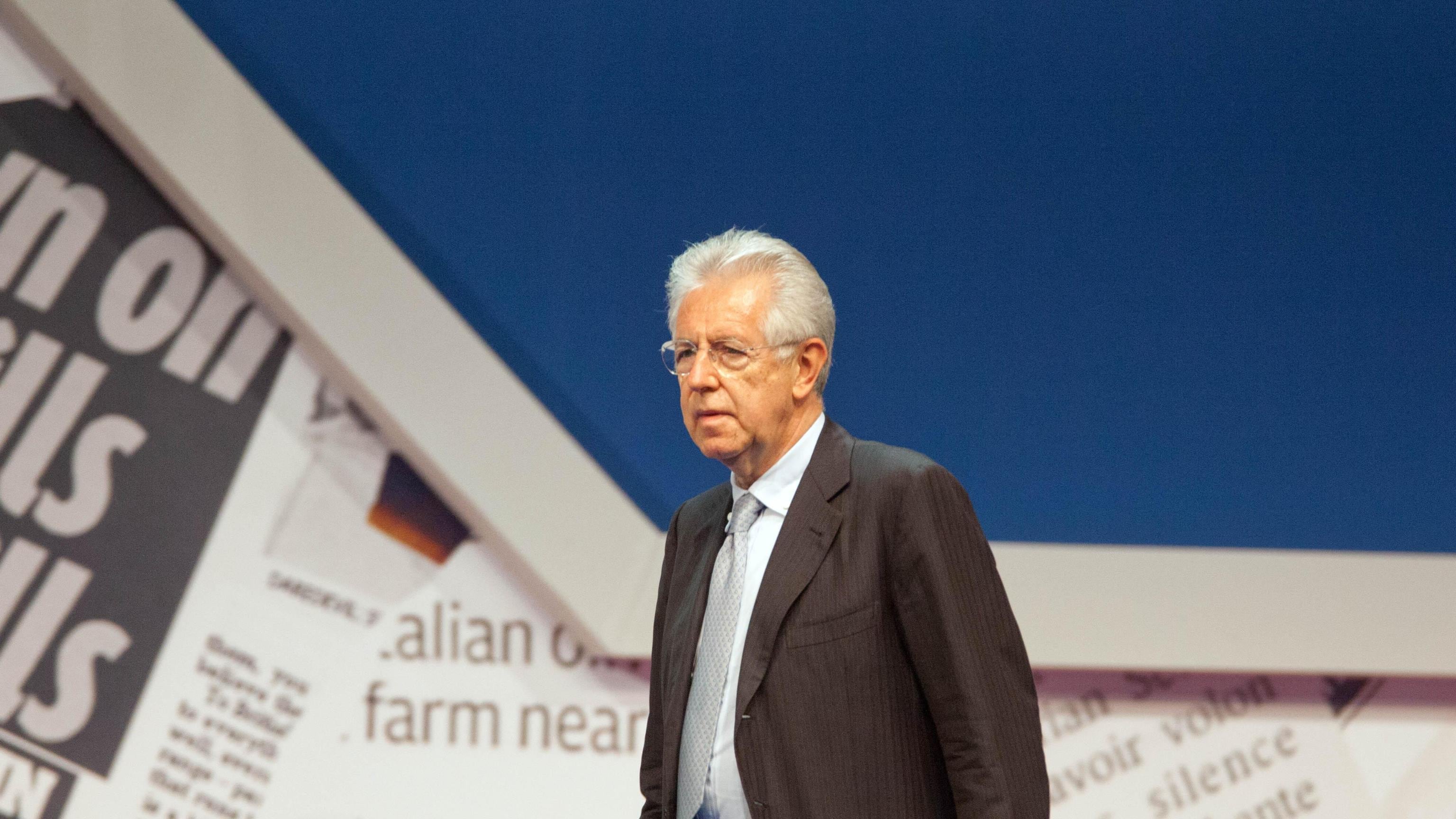 Mario Monti al meeting di Rimini: "Vedo la fine della crisi. Dare fiducia ai giovani"