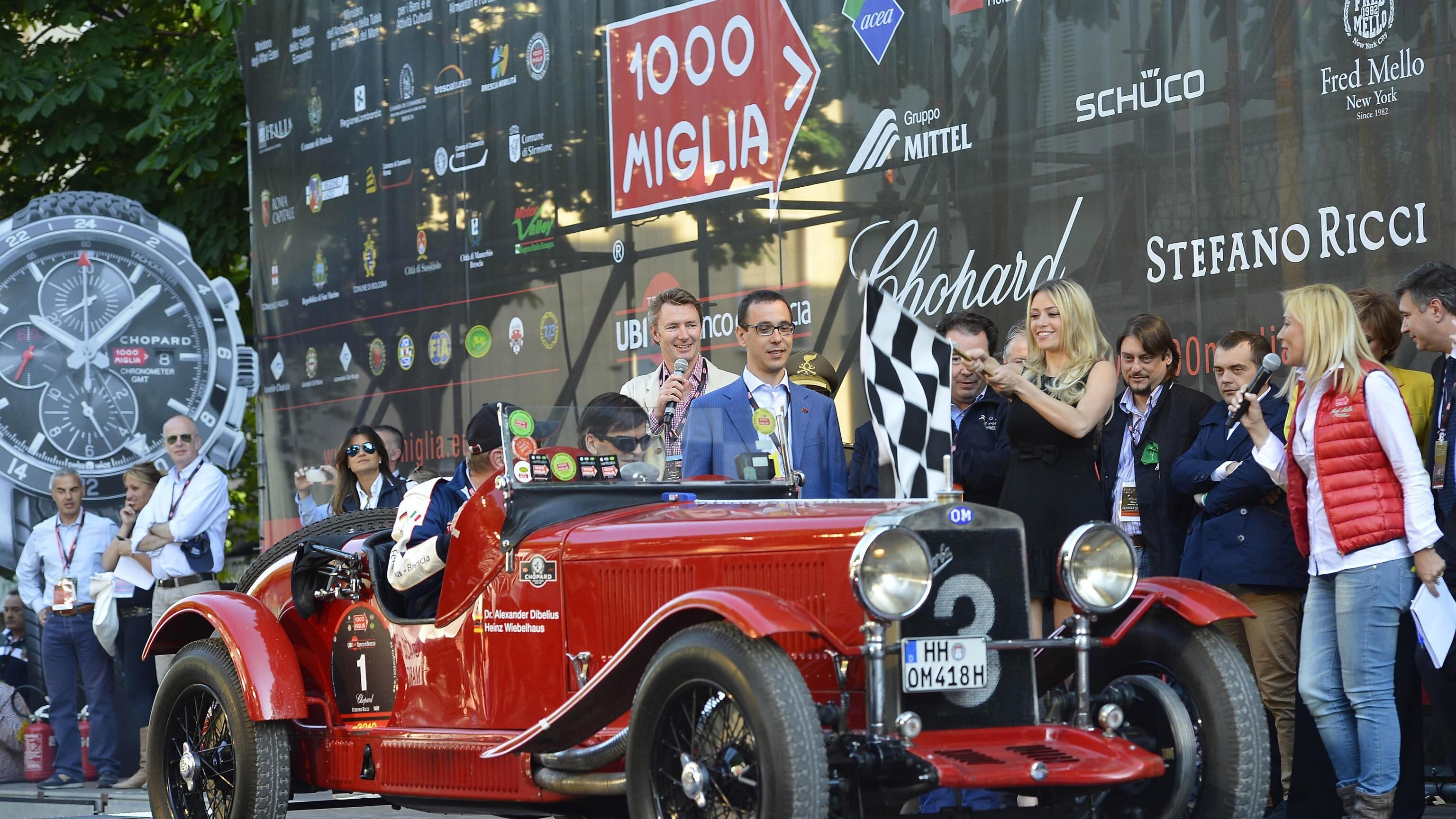 Mille Miglia, la corsa più bella del mondo al via: auto da sogno da 42 Paesi