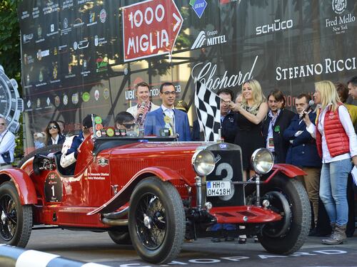 Mille Miglia, la corsa più bella del mondo al via: auto da sogno da 42 Paesi