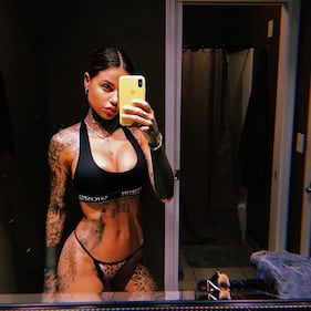 Aguero flirta con Zoe Cristofoli: le foto dell'ex fiamma di Corona 4