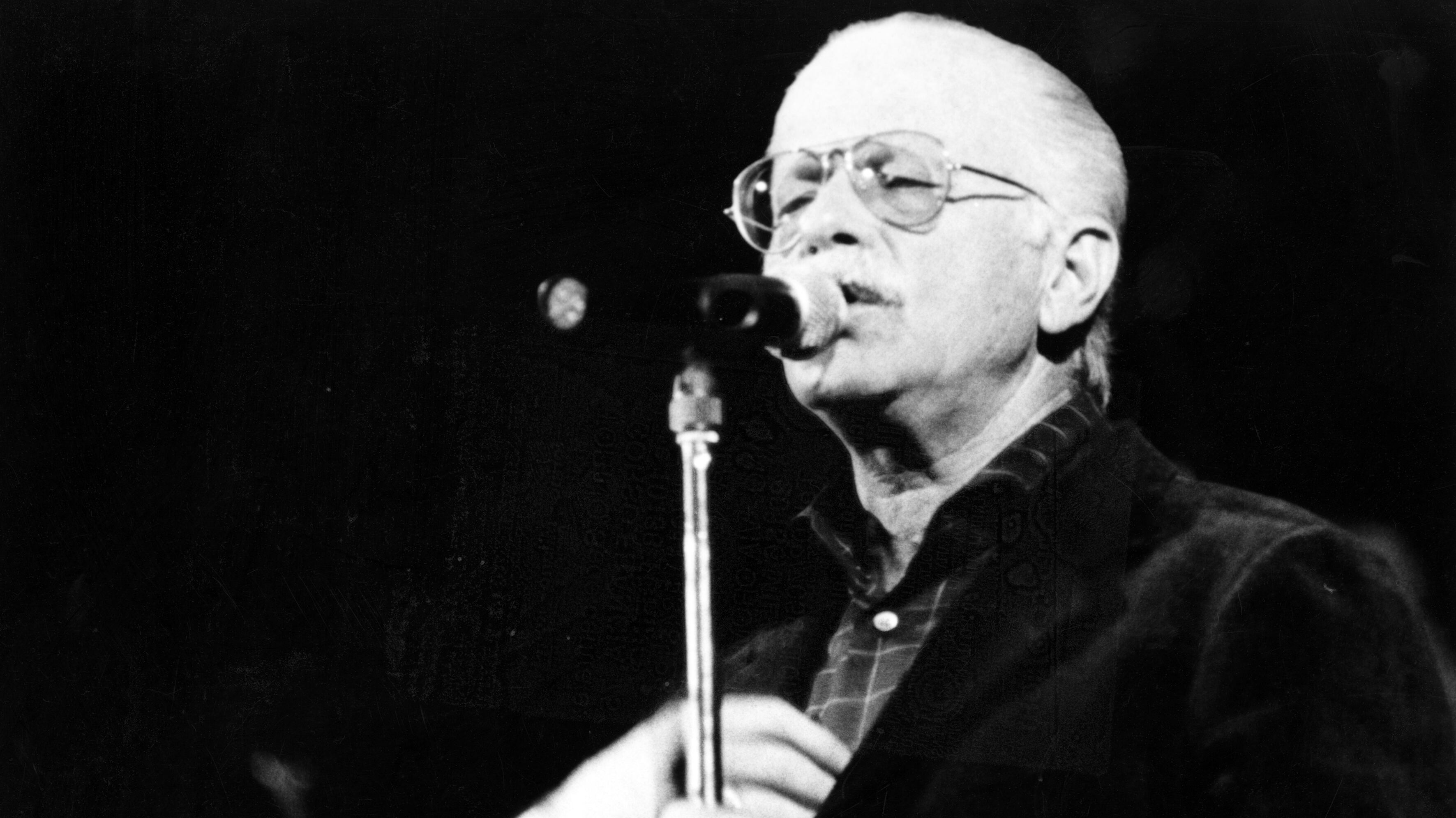 Il poeta ruvido che portò il cielo d'autore nella stanza della musica pop