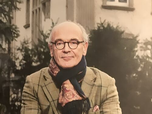 "Krass" di Martin Mosebach: tra narcisismo e illusione del potere, la magia di una scrittura che incanta