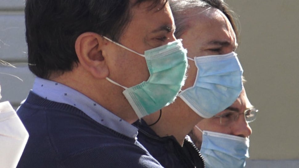 La "battaglia" dei tamponi dei volontari nelle rsa del Lazio