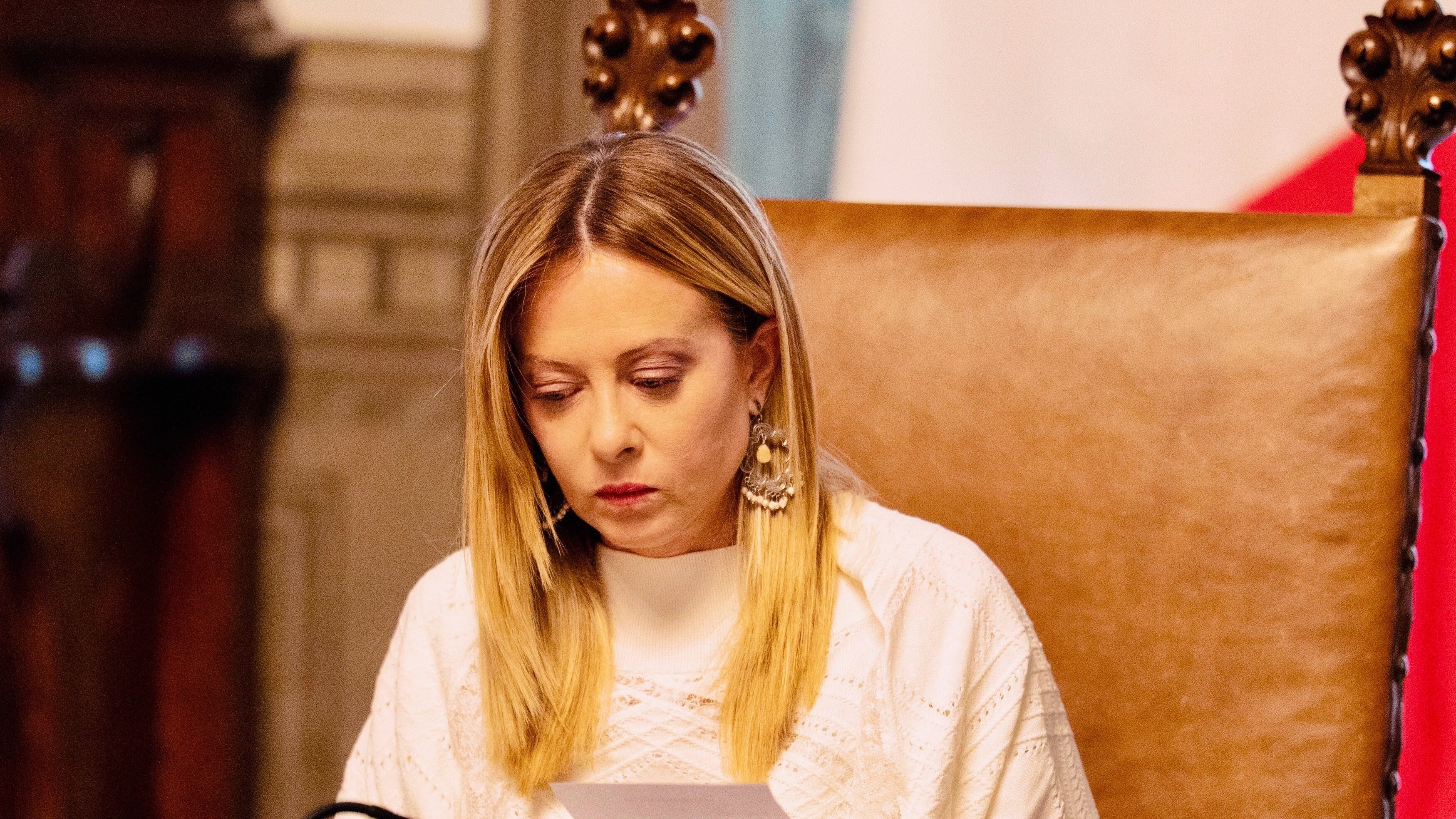 Meloni: "Il 1° maggio è la festa di chi ogni giorno manda avanti l'Italia". Poi la stoccata alla sinistra sul salario minimo