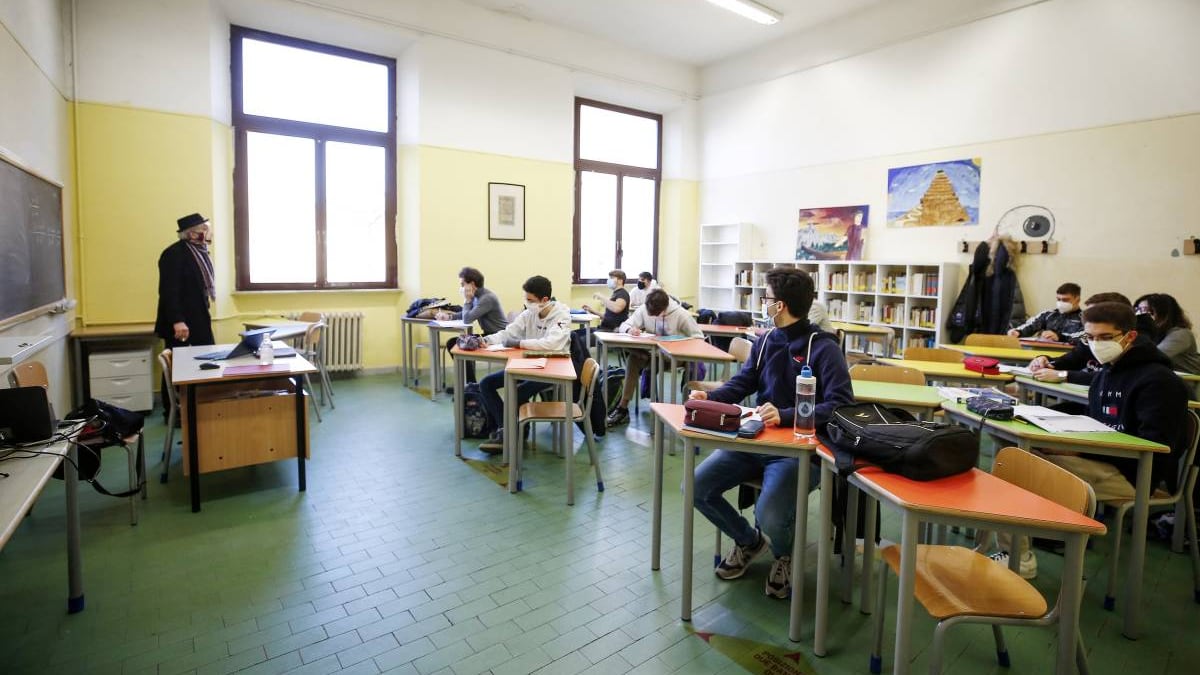 "Corretto sospendere i prof senza green pass"