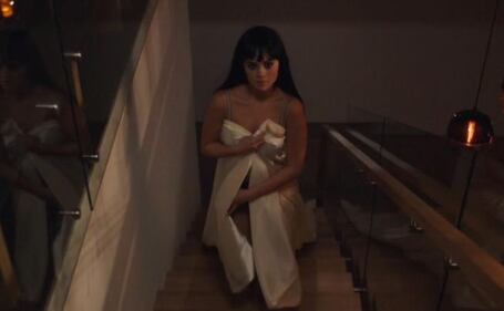 Selena Gomez sexy in "Hands to Myself" 5